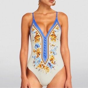 Zimmermann Halcyon Button Plunge 1
Piece Size 4 - US 12